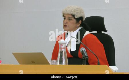 Screenshot aus PA Video von Richterin Richterin Cheema Grubb während der Verurteilung von Nicholas Prosper am Krongericht von Luton. Der 19-Jährige gab zu, seine Mutter Juliana Falcon, 48, und die Geschwister Giselle Prosper, 13, und Kyle Prosper, 16, am 13. September letzten Jahres in der Wohnung der Familie in Luton, Bedfordshire, ermordet zu haben. Bilddatum: Mittwoch, 19. März 2025. Stockfoto