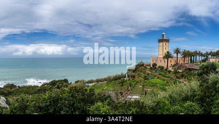 Cape Spartel Lighthouse, südlicher Eingang zur Straße von Gibraltar, Tanger, Marokko, Nordafrika Stockfoto