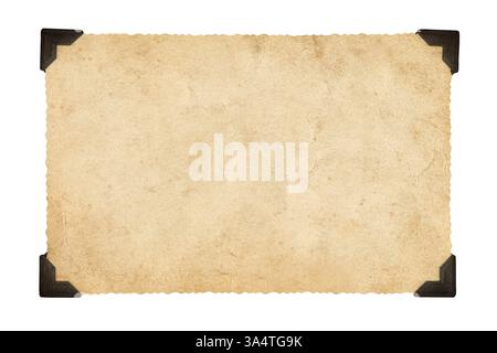 Altes leeres Fotopapier mit Ecken isoliert auf weißem und PNG transparentem Hintergrund, grungy Karton Stockfoto