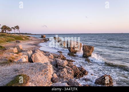 Liepaja Nummer 23 Küstenverteidigungsbatterie verbleibendes Gefängnishaus in der Ostsee Stockfoto