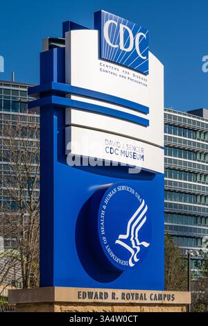 Eingangsschild am Hauptquartier des CDC (Centers for Disease Control and Prevention) in Atlanta, Georgia. (USA) Stockfoto