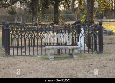 Jefferson TX - 8. Januar 2025: Grab of Diamond Bessie auf dem Historic Oakwood Cemetery in Jefferson, Texas Stockfoto