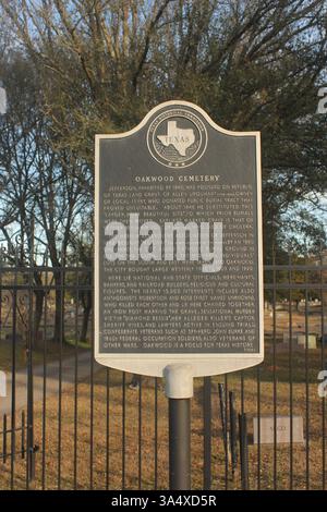 Jefferson TX - 8. Januar 2025: Historischer Oakwood Cemetery in Jefferson, Texas Stockfoto