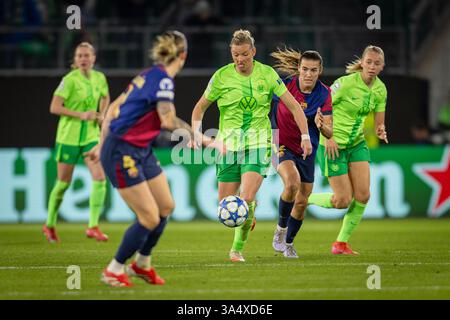 Wolfsburg, Deutschland. März 2025. Alexandra Popp (11) aus Wolfsburg spielte im Viertelfinale der UEFA Women's Champions League zwischen Wolfsburg und FC Barcelona in der Volkswagen Arena in Wolfsburg. Quelle: Gonzales Photo/Alamy Live News Stockfoto