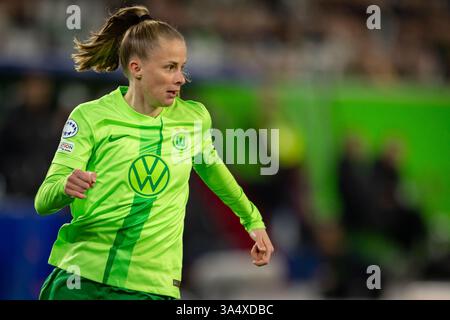 Wolfsburg, Deutschland. März 2025. Vivien Endemann aus Wolfsburg war beim Viertelfinale der UEFA Women's Champions League zwischen Wolfsburg und FC Barcelona in der Volkswagen Arena in Wolfsburg zu sehen. Quelle: Gonzales Photo/Alamy Live News Stockfoto