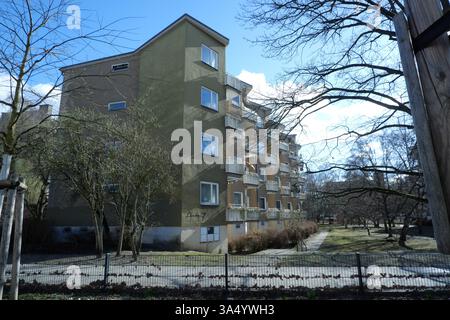Seimensstadt in Berlin Charlottenburg 2025 umfasst ikonische Sozialwohnungen 1929–34, die von Architekten unter anderem Walter Gropius entworfen wurden. Stockfoto