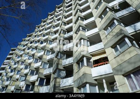 Seimensstadt in Berlin Charlottenburg 2025 umfasst ikonische Sozialwohnungen 1929–34, die von Architekten unter anderem Walter Gropius entworfen wurden. Stockfoto