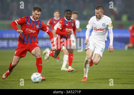 Fußball, 1. Bundesliga, Spieltag 26, 2024/2025, 1. FC Heidenheim vs. Holstein Kiel, 16.03.2025, Voith-Arena, Heidenheim, Deutschland, Budu ZIVZIVADZE (1. Stockfoto