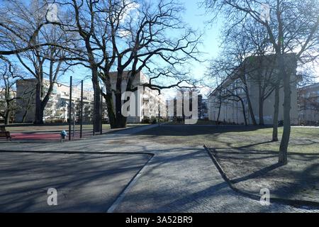 Seimensstadt in Berlin Charlottenburg 2025 umfasst ikonische Sozialwohnungen 1929–34, die von Architekten unter anderem Walter Gropius entworfen wurden. Stockfoto