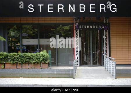 Berlin, Deutschland - 21. Juni 2016: Eingang zur Sternberg Spielbank und zum Theater und Kasino am 21. Juni 2016 in Berlin Stockfoto