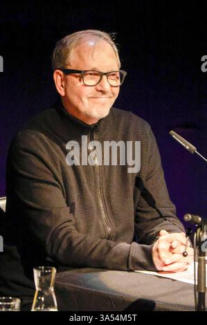 Olli Dittrich bei der lit. Köln 2025 Veranstaltung viele Dank für die Blumen die große lit. Köln-Gala in der Philharmonie. Köln, 20.03.2025 *** Olli Dittrich bei der Veranstaltung lit Cologne 2025 Vielen Dank für die Blumen die große beleuchtete Kölner Gala in der Philharmonie Köln, 20 03 2025 Foto:XR.xSchmiegeltx/xFuturexImagex Gala 5327 Stockfoto