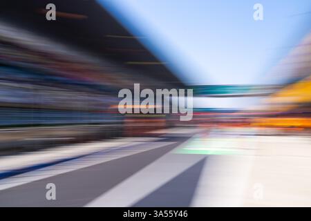 Boxengasse während des FORMEL 1 HEINEKEN GRAND PRIX 2025 auf dem Shanghai Audi International Circuit, Shanghai, China am 21. März 2025 Credit: Antoine Lapeyre/Every Second Media Stockfoto