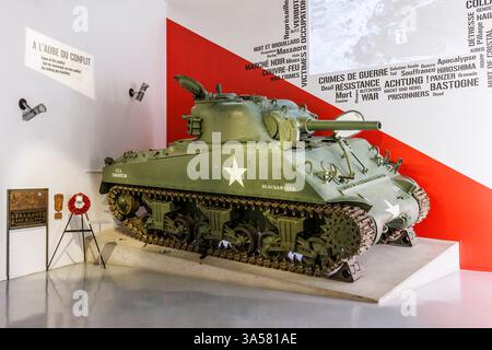 Amerikanischer Panzer aus dem Zweiten Weltkrieg im Kriegsmuseum in Bastogne, Belgien Stockfoto