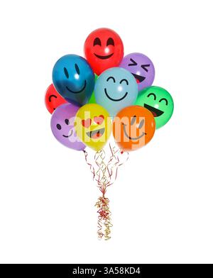 Helle Ballons mit glücklichen Gesichtern auf weißem Hintergrund Stockfoto