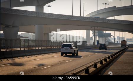 Doha, Katar - 24. Februar 2025: Blick auf den Sabah Al Ahmad Corridor Stockfoto