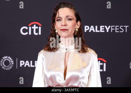 Hollywood, Usa. März 2025. HOLLYWOOD, LOS ANGELES, KALIFORNIEN, USA - 21. MÄRZ: Der US-amerikanische Schauspieler und Schriftsteller Jen Tullock kommt 2025 beim PaleyFest LA (42. Jährliches William S. Paley Television Festival) an – Apple TV’s „Seasance“ Staffel 2, das am 21. März 2025 im Dolby Theatre in Hollywood, Los Angeles, Kalifornien, USA stattfindet. (Foto: Xavier Collin/Image Press Agency) Credit: Image Press Agency/Alamy Live News Stockfoto