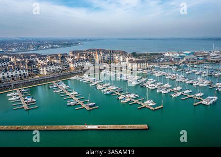 Schöner Flug Über Malahide Town, Graf Dublin, Republik Irland Stockfoto