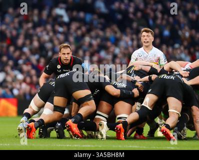 London, Großbritannien. März 2025. Tottenham Hotspur Stadium, London, 22. März 2025: Ivan van Zyl (9 Sarazenen) beobachtet den Scrum während des Gallagher Premiership-Spiels zwischen Saracens und Harlequins im Tottenham Hotspur Stadium, London, England am Samstag, den 22. März 2025. (Claire Jeffrey/SPP) Credit: SPP Sport Press Photo. /Alamy Live News Stockfoto