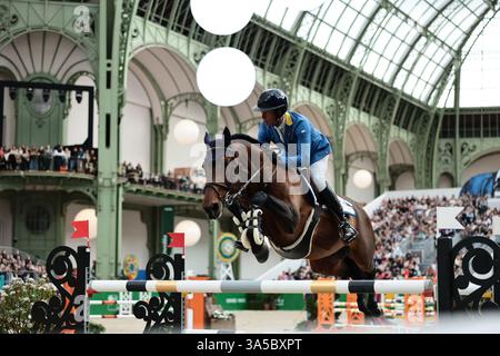 Christian AHLMANN von Deutschland mit D'aganix 2000 z während der Saut Hermès im Saut Hermès am 22. März 2025, Paris, Frankreich (Foto: Maxime David - MXIMD Pictures) Stockfoto