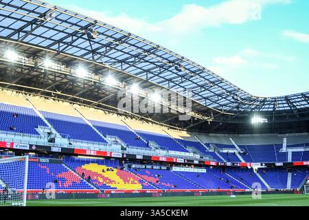 Harrison, Usa. März 2025. Harrison, NJ, USA, 22. März 2025: Sports Illustrated Stadium vor dem Major League Soccer Match zwischen New York Red Bulls und Toronto FC im Sports Illustrated Stadium in Harrison, NJ United States (NUR REDAKTIONELLE VERWENDUNG). (Rebekah Wynkoop/SPP) Credit: SPP Sport Press Photo. /Alamy Live News Stockfoto