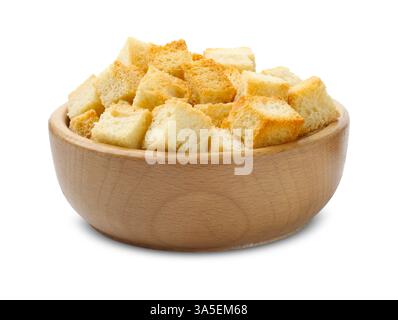 Köstliche knusprige Croutons in Schüssel isoliert auf weiß Stockfoto