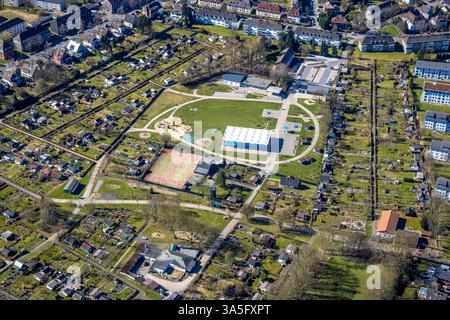 Luftbild, Urban Green Bochum-Riemke Park, umgeben von KGV Kleingartenverein Riemke, Ortsansicht Ortsteil Riemke, Bochum, Ruhrgebiet, Nordrhein-Westfalen, Deutschland ACHTUNGxMINDESTHONORARx60xEURO *** Luftblick, Urban Green Bochum Riemke Park, umgeben von KGV Kleingartenverband Riemke, Blick auf Riemke Bezirk, Bochum, Ruhrgebiet, Nordrhein-Westfalen, Deutschland ACHTUNGxMINDESTHONORARx60xEURO Stockfoto