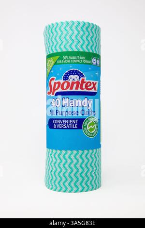 Spontex Allzwecktücher auf Einer Rolle 40er Pack. Stockfoto