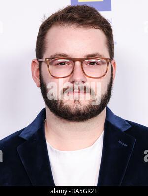 Century City, Usa. März 2025. CENTURY CITY, LOS ANGELES, KALIFORNIEN, USA - 22. MÄRZ: Tuck Dowrey kommt zum Los Angeles Dinner der Human Rights Campaign 2025, das am 22. März 2025 im Fairmont Century Plaza in Century City, Los Angeles, Kalifornien, USA stattfindet. (Foto: Xavier Collin/Image Press Agency) Credit: Image Press Agency/Alamy Live News Stockfoto