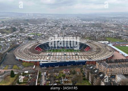 Hampden Park, Glasgow, Großbritannien. März 2025. UEFA Nations League Play offs International Football, Second Leg, Schottland gegen Griechenland; Luftaufnahme des Hampden Park, Heimstadion der schottischen Nationalmannschaft Credit: Action Plus Sports/Alamy Live News Credit: Action Plus Sports Images/Alamy Live News Stockfoto