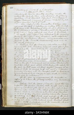 Von 1865 bis 1899 führte das St. Peter School Board umfassende Aufzeichnungen über Personal, Finanzen und neue Schulplanung. Das Hauptbuch enthält die Namen von drei Gouverneuren von Minnesota. Stockfoto