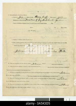 Herman Griff's eidesstattliche Erklärung zur Registrierung von Alien-Feinden, eingereicht in Stillwater, Minnesota, vereidigt von W. E. McNaughton, Polizeichef, am 5. Februar 1918. Das Dokument umfasst personenbezogene Daten, Arbeitsunterlagen, Fotos und Fingerabdrücke. Stockfoto