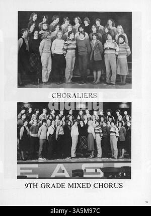 Dieses Jahrbuch von Minnetonka East Jr. High fängt die Höhepunkte des Schuljahres 1978-1979 ein, darunter Schüler-, Lehrer-, Leichtathletik- und Vereinsveranstaltungen. Stockfoto