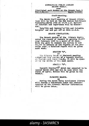 Das 1909 Minneapolis Public Library Official Bulletin ist eine wöchentliche Publikation, die die Mitarbeiter der Bibliothek über wichtige organisatorische Updates und Bibliotheksprogramme informieren soll. Stockfoto