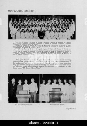 Diese Ausgabe des Jahrbuchs „Antler“ der Minnehaha Academy 1943 beschreibt das akademische und soziale Leben der Schule mit Schülern, Dozenten, Clubs, Leichtathletik, und wichtige Ereignisse aus dem Schuljahr 1942-1943. Stockfoto