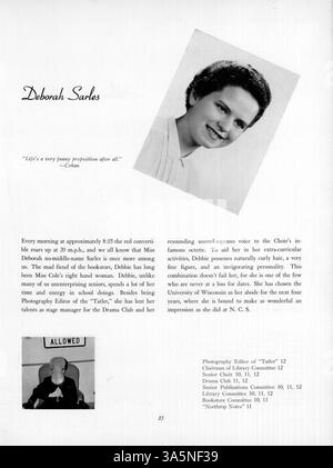 Das Northrop Collegiate Yearbook 1955, Tatler, beleuchtet das Studentenleben, Clubs, Leichtathletik, und wichtige Ereignisse aus dem Schuljahr 1954-1955 an der Northrop Collegiate. Stockfoto