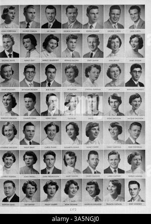 Diese Ausgabe des Washburn Yearbook mit dem Titel Wahian enthält Dokumentation des Schuljahres 1951-1952 an der Washburn High School. Es zeigt Porträts von Schülern, Lehrern und Mitarbeitern sowie Berichte über Sportmannschaften und Schulvereine in Minneapolis. Stockfoto