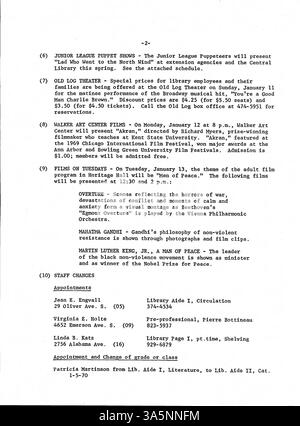 Dieses wöchentliche Bulletin von 1970 enthält Informationen für Mitarbeiter der Minneapolis Public Library. Stockfoto