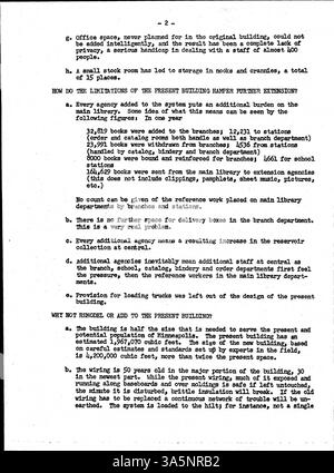 Das wöchentliche Bulletin von 1955 dokumentiert wichtige interne Mitteilungen und Ankündigungen für die Mitarbeiter der Minneapolis Public Library. Stockfoto