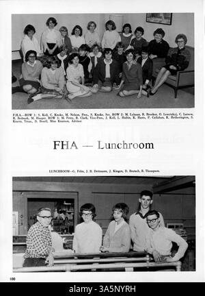 Das Edison Yearbook 1965 bietet einen umfassenden Einblick in die Aktivitäten der Schüler, das akademische Leben, Sport und Schulveranstaltungen und betont die afroamerikanische Geschichte und die Beiträge afroamerikanischer Schüler im Schuljahr 1964-1965. Stockfoto