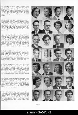 Diese Ausgabe des Jahrbuchs „Wahian“ von der Washburn High School 1953 beschreibt die Schüler, Lehrer, Sportmannschaften, Schulclubs und wichtige Momente aus dem akademischen Jahr 1952-1953. Stockfoto