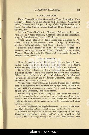 In diesem Katalog des Carleton College für 1896-1897 werden die Kurse, die Fakultät, die Studentenschaft, die Ehrenurteile und die Zulassungsvoraussetzungen des Colleges beschrieben. Stockfoto