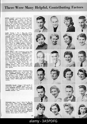 Das Jahrbuch „Wizard for 1955“ von der Edison High School beleuchtet das Schülerleben, die Leichtathletik, die Lehrkräfte und außerschulische Aktivitäten aus dem Schuljahr 1954-1955. Stockfoto