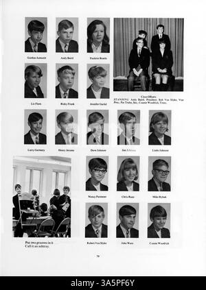 Das Mustang Jahrbuch 1968 dokumentiert die Höhepunkte des akademischen Jahres der Breck School, darunter Leichtathletik, Lehrkörper, Studentenclubs und Schulveranstaltungen in den Jahren 1967 bis 1968. Stockfoto