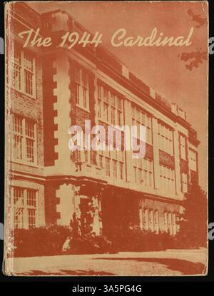 Das Marshall High School Yearbook „Cardinal“ für 1944 enthält Leistungen der Schüler, Schulaktivitäten, Leichtathletik und Mitarbeiter aus dem akademischen Jahr 1943-1944. Stockfoto