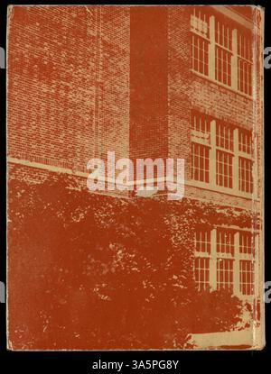 Das Jahrbuch „Cardinal“ 1944 der Marshall High School zeigt Leistungen von Schülern, Leichtathletik, Lehrkräfte und Highlights aus wichtigen Veranstaltungen des Schuljahres 1943-1944. Stockfoto