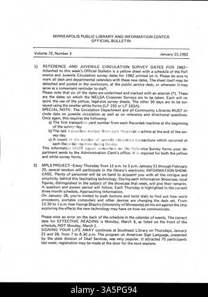 Dieses wöchentliche Bulletin 1982 der Minneapolis Public Library bietet interne Kommunikation und Updates für die Mitarbeiter. Stockfoto
