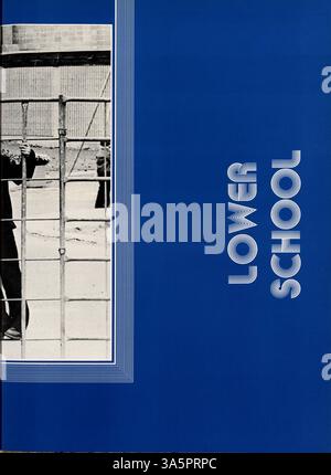 Dieses Jahrbuch 1976 bietet einen umfassenden Überblick über die Schüler, Lehrkräfte, Sportarten, Vereine und wichtige Schulveranstaltungen aus dem Schuljahr 1975-1976 der Breck School. Stockfoto
