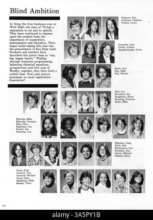 Das „Hesperian“ Jahrbuch 1978 der West High School erfasst Schüleraktivitäten, Leichtathletik, Beiträge der Lehrkräfte und Schulclubs aus dem akademischen Jahr 1977-1978 in Minneapolis. Stockfoto