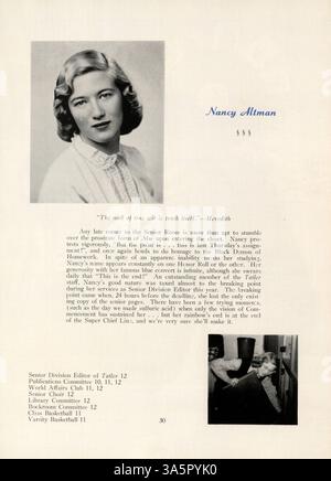 Dieses Jahrbuch der High School von Northrop Collegiate dokumentiert die Schüler, Lehrkräfte, Vereine, Sportmannschaften und wichtige Ereignisse des Schuljahres 1951-1952. Stockfoto