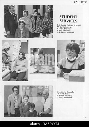 Ein Jahrbuch von der Minnetonka East Junior High, das das Schuljahr 1980-1981 dokumentiert, einschließlich Schülerleben, Leichtathletik und Sonderveranstaltungen. Stockfoto